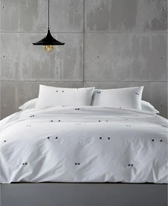 Calvin Klein Clone Floral Dot 100% Combed Cotton Comforter - QUEEN - White Black - Picture 1 of 4