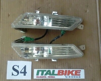 FRECCE POSTERIORI PEUGEOT GEOPOLIS 125 250 300 400 500 - Immagine 1 di 4