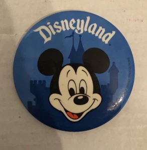 Vintage Disneyland Mickey Mouse Gesicht Button Pin blau Walt Disney Productions (B) - Bild 1 von 3