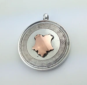 ANTIQUE GEORGE V SILVER  WATCH FOB WITH VACANT GOLD FRONTED SHIELD HM B'HAM 1924 - Picture 1 of 7