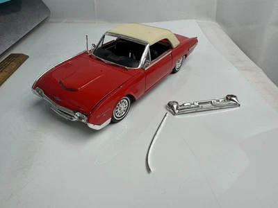 Vintage Model Car Welly 1:18 1962 Ford Thunderbird Sports Roadster Red read - Image 1 of 4