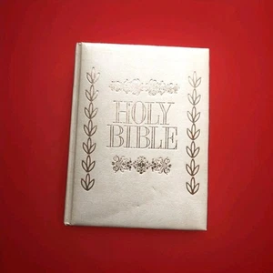 1971 Omega KJV King James Version Holy Bible, New Reference Deluxe - Picture 1 of 7