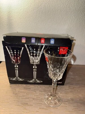 Copas de vino Marilyn 259 ml - Paquete de seis - por RCR Crystal Foto 1 de 2