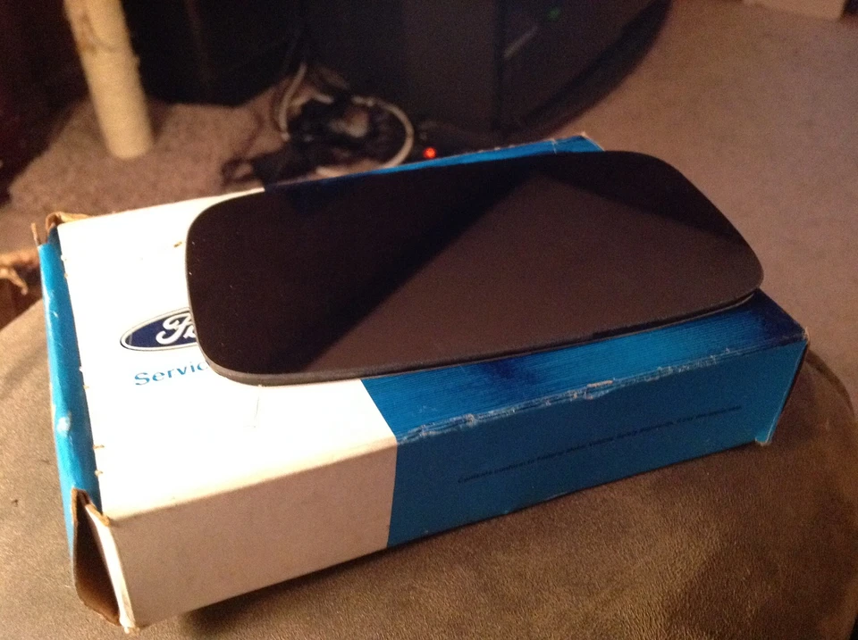 NUEVO OEM 1984 FORD TEMPO TOPACIO ESPEJO RETROVISOR EXTERIOR VIDRIO MANO IZQUIERDA PARA CONTROL REMOTO POR CABLE Foto 1 de 3