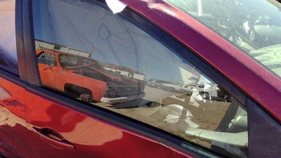 2008 - 2015 年日产 Rogue 乘客右前窗门玻璃 Oem — 第 1/2 张图片