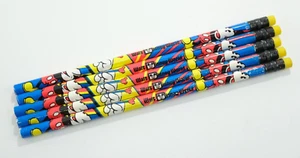 5 Vintage 90er Walt Disney World Bleistift Mickey Mouse UNBENUTZT gelbe Radiergummis - Bild 1 von 6