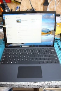 Microsoft Surface Pro X Touch Microsoft SQ1 3GHz 8GB RAM 128GB SSD LTE CON ESTUCHE - Imagen 1 de 10