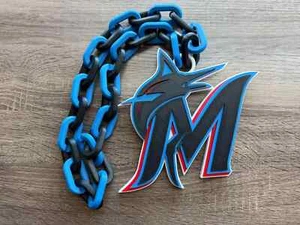 Miami Marlins 3D-gedruckte übergroße Sportkette Halskette – mutiger Fan Anhänger Geschenk - Bild 1 von 4