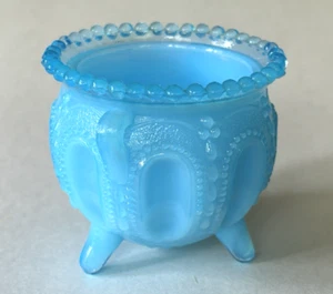 Boyd Glass Blue Beaded Oval Pattern Footed Toothpick Holder - Picture 1 of 4