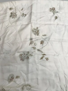 Fabric - Silk satin shirting. Cream with soft green tones. 1.2mts No damage. New - Picture 1 of 2