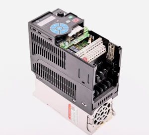 Para repuestos - accionamiento de motor Allen Bradley 25C-D4P0N114 PowerFlex 527 - 2 hp - 380 V #1 - Imagen 1 de 10