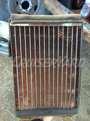 Toyota Land Cruiser FJ60 OEM Front Heater Core 87107-90A00 Foto 1 de 2