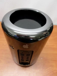 Apple Mac Pro 2.7 GHz Xeon E5 16GB DDR3 500 GB eMMC AMD FirePro D500 3GB (a) - Picture 1 of 15