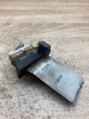37150 41B05 8105E99   HEATER FAN BLOWER MOTOR RESISTOR  OE - image 1 of 4