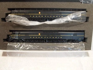 BROADWAY LIMITED 2085 H.O. PENNSYLVANIA BLW CENTIPEDE PAIR PRR NO's 5819+5831 - Picture 1 of 2