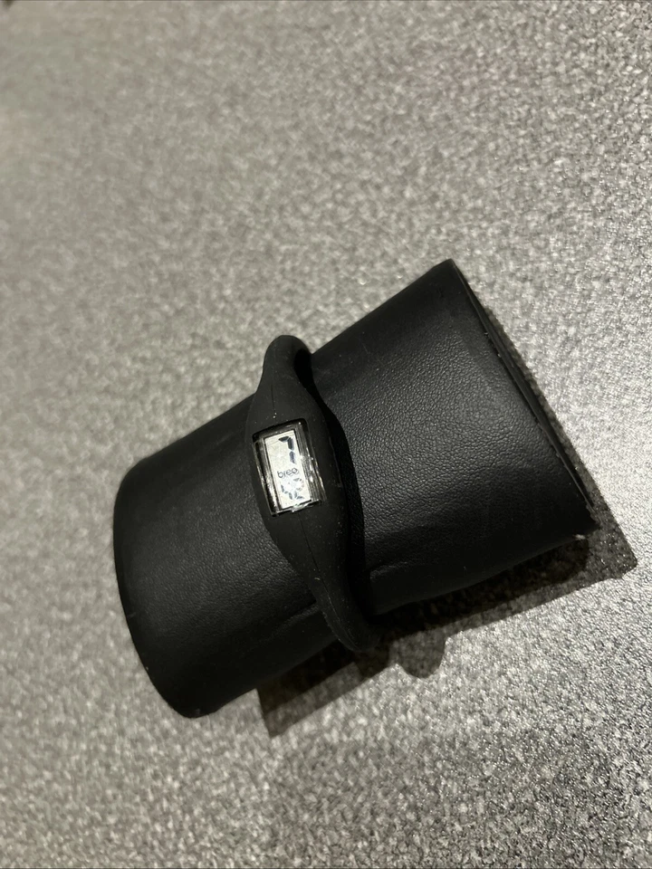 Reloj digital Breo para mujer Foto 1 de 4