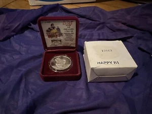 Rarities Mint One Troy Ounce Silver .999 Disney Happy Serial # 13563 - Picture 1 of 3