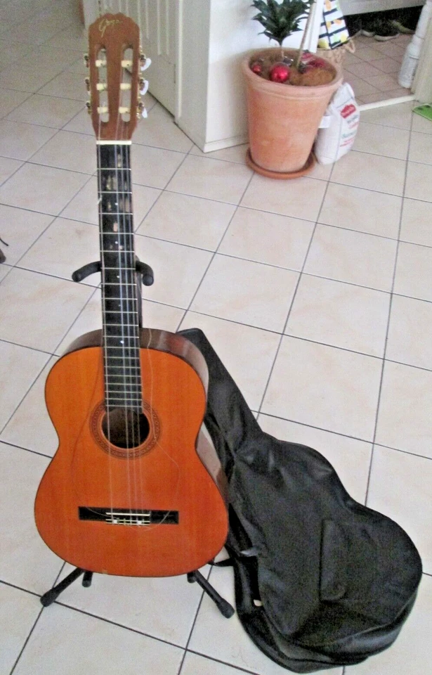 GOYA G-10 1970's Classical Guitar, Walnut Back/Sides +Case/Bag + Stand Save $$$$ - image 1 of 4