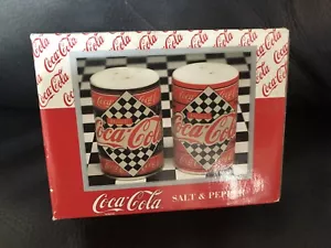 Coca Cola salt and pepper shakers New in Box NIB 1995 - Picture 1 of 4