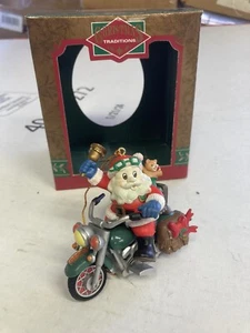 MOTOCICLETA Papá Noel DE MATRIZ TRADICIONES NAVIDAD Adorno Nuevo en Caja - Imagen 1 de 3