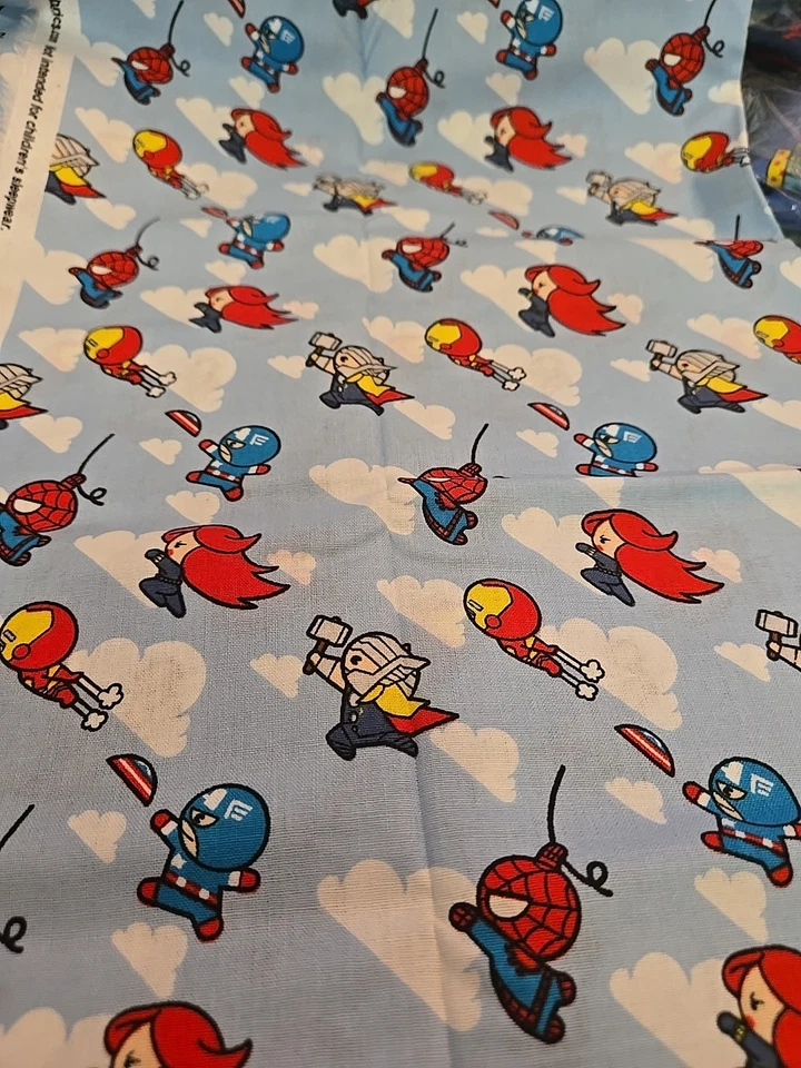 Daring Kawaii Avengers 1 Yarda X 44" Tela de Algodón Precortada NUEVO Marvel Baby Little Foto 1 de 4
