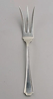 Gorham Fairfax Sterling Lemon Fork 5” 16g No Mono - Image 1 of 4