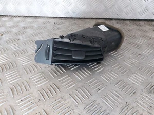 Grille Aération Centrale Gauche - OPEL ASTRA IV (4)(J) - Référence : 13300560 (H - Picture 1 of 7