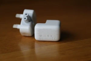 Genuine Apple 10W USB iPad & iPhone Adapter Charger With Plug A1357 - Picture 1 of 4