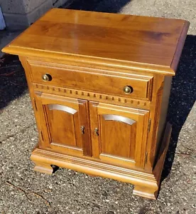 Vintage Ethan Allen Classic Manor Traditional Maple Nightstand Cabinet - Picture 1 of 7