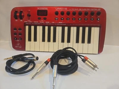 Beringer UMA25S MIDI Keyboard (Battery-powered, 25 Light Keys, 8 Control Knobs) - Image 1 of 4