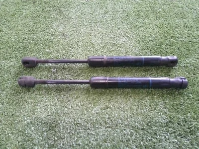 BMW 1er 2012 DBA-1A16 Motorhaubenfederbeindämpfer [gebraucht] [PA113319736] - Bild 1 von 4