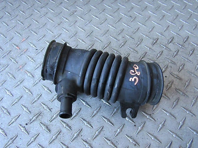 Toyota Yaris 2009 tubo de manguera de admisión de aire 1,5 L 4 cilindros Foto 1 de 4