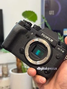 Fujifilm Fuji X-T2 XT2 Black 24.3MP mirrorless with cap Without Lens [Near Mint] - Picture 1 of 5
