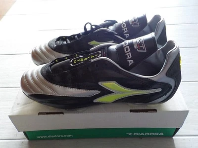 SCARPE DIADORA TALENTO MD PU CALCIO FOOTBALL BOOTS SILVER ITALY 90 EU40 BNIB VTG Foto 1 de 4