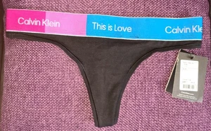 New with tags CALVIN KLEIN string thong knickers pants underwear size S - Picture 1 of 3