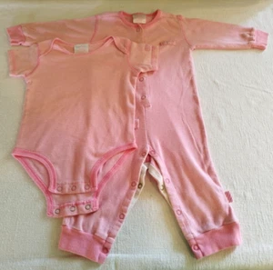 Vintage 1997 GymBaby Gymboree 2-teiliges Kleinkind Erstlings-Layette rosa gestreift 6-12 Monate - Bild 1 von 24