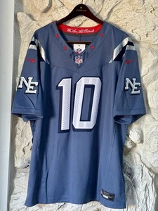 Camiseta Limitada New England Patriots Drake Maye Nike 2025 Rivalries Collection ✅✅ - Imagen 1 de 5