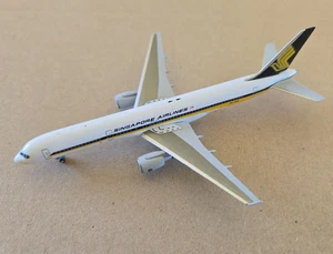 1:400 Boeing 757-200 Singapore Airlines 9V-SGM AeroClassics / NG Model AC419897 - Picture 1 of 7