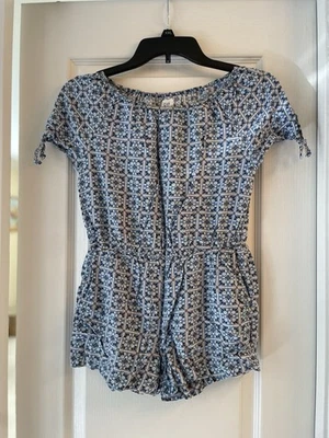 Gap  Romper  Kids Size 10 Blue Pattern, Pockets And Stretch Waistband - Image 1 of 4