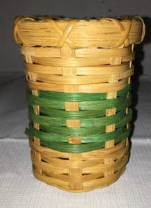 Korb gewebte Tasse 5 Zoll x 3,5 Zoll signiert von R.H. - Bild 1 von 3