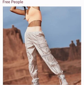 Free People Movement Oh Hey Applique Jogger Pants Sz XS Nwt - Picture 1 of 4