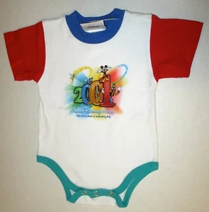 Neu mit Etikett Disney World Mickey Mouse & Friends Body 2001 Größe 6 Monate schneller Versand! - Bild 1 von 12
