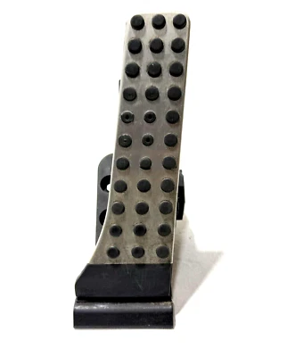 2014-2017 Mercedes-Benz S 550  Accelerator Gas Pedal w/Sensor Assembly OEM - Image 1 of 4
