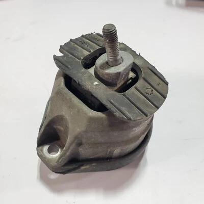 04-10 BMW 525i E60 E61 montaje motor lado pasajero delantero derecho 6761090 OEM Foto 1 de 4