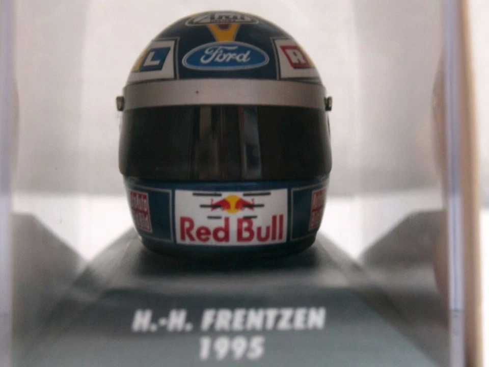WOW EXTREMELY RARE Helmet Frentzen Arai Sauber Silverstone 1995 1:8 Minichamps - Image 1 of 3