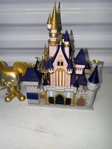 Funko Pop Town: Walt Disney World 50th Cinderella Castle Mickey Mouse - Picture 1 of 10