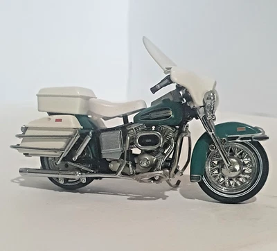 Franklin Mint 1:24 1976 Harley-Davidson Electra-Glide, Diecast Metal - Image 1 of 4