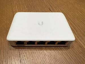 Przełącznik Ubiquiti Flex Mini (ETC-Flex-Mini) 5 portów 1G Ethernet Switch Wejście PoE - Zdjęcie 1 z 5