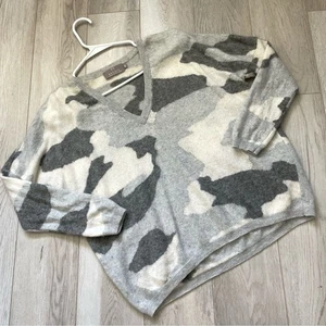 Brodie Kaschmir Pullover mongolisch camo V-Ausschnitt Damen grau (medium) modern - Bild 1 von 6