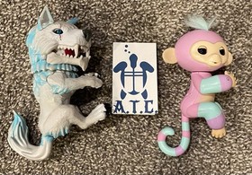 Lot of 2 Wowwee Fingerlings TESTED & WORKING Interactive Collectible Toy Animals